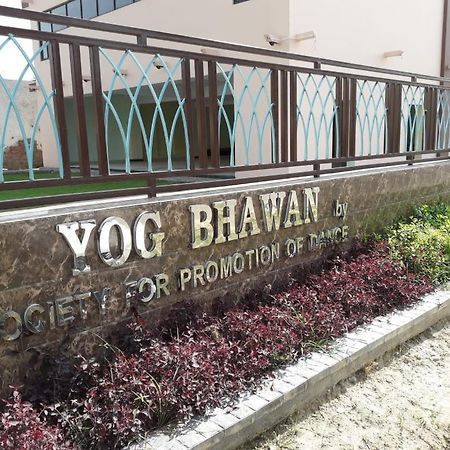 Yog Bhawan Aparthotel Greater Noida Exterior foto